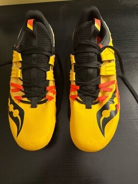 Saucony Men's track spikes